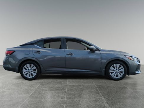 Used 2022 Nissan Sentra S image 6