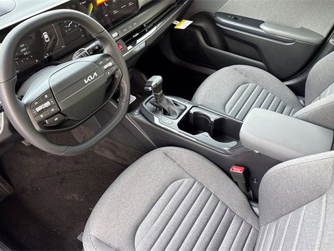 New 2025 Kia K4 EX image 11