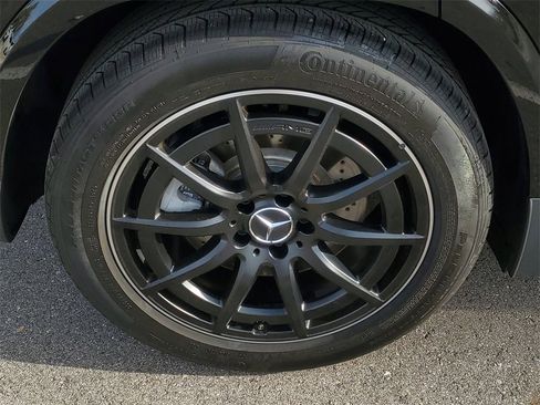 Used 2025 Mercedes-Benz GLA 35 AMG 4MATIC image 4