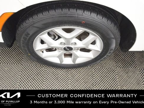 Certified 2024 Kia Soul LX w/ Option Group 015 image 21