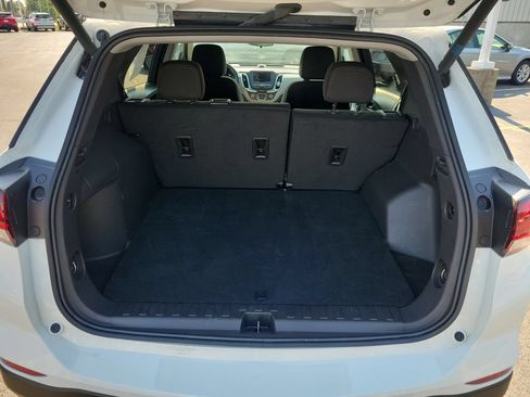 Used 2024 Chevrolet Equinox LT FWD image 11