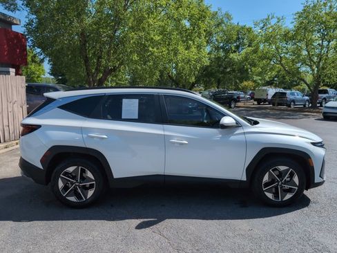 Certified 2025 Hyundai Tucson SEL image 4