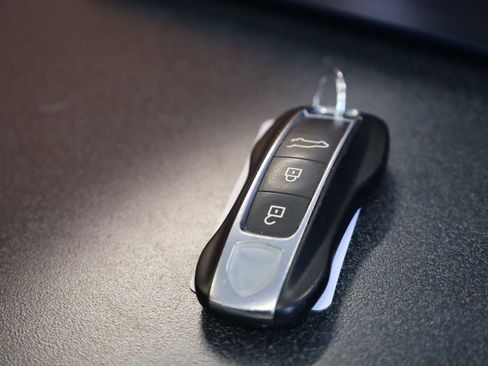 Used 2019 Porsche Cayenne image 43