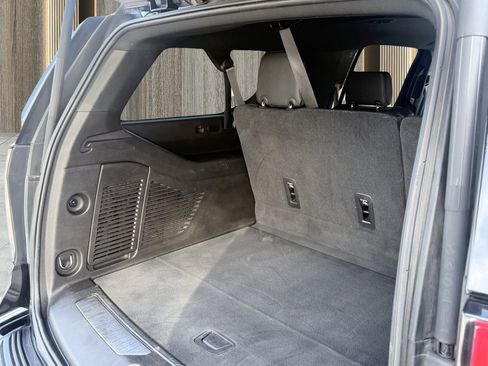 Used 2021 Chevrolet Suburban RST w/ Luxury Package image 72