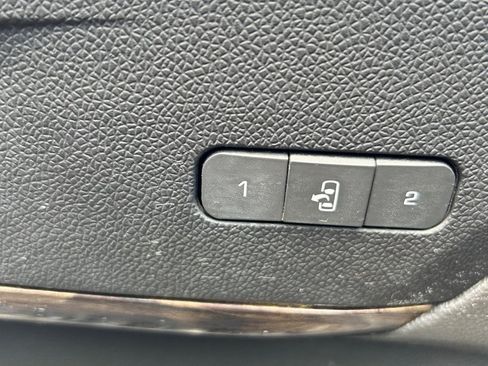 Used 2013 GMC Acadia Denali AWD/4WD image 23