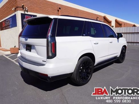 Used 2021 Cadillac Escalade Sport Platinum w/ LPO, ONYX Package image 3