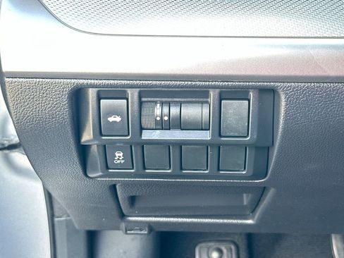 Used 2017 Subaru Legacy 2.5i Premium w/ Moonroof Package image 11