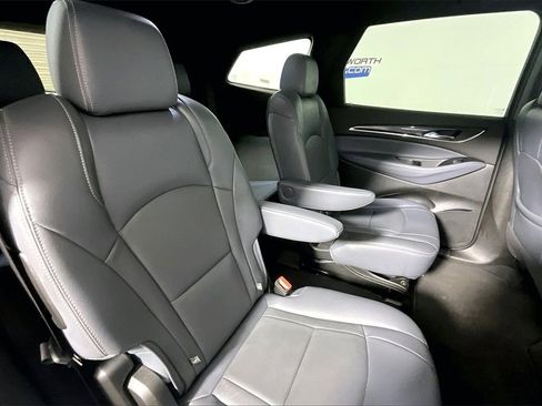 Used 2024 Buick Enclave Premium image 22