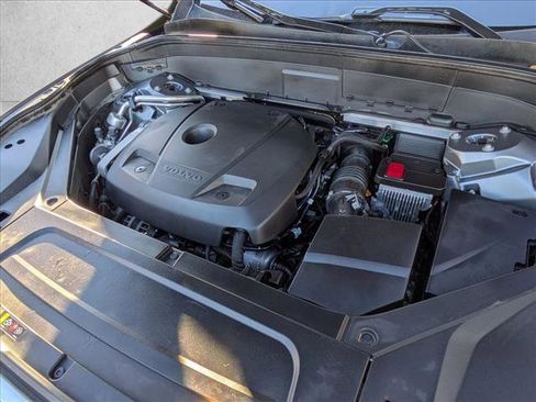 Used 2020 Volvo XC90 T6 Momentum w/ Protection Package image 25