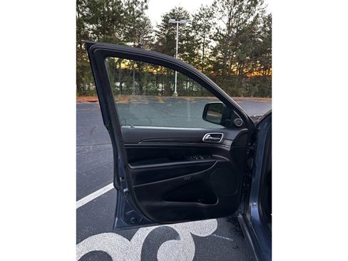 Used 2020 Jeep Grand Cherokee Limited X image 22