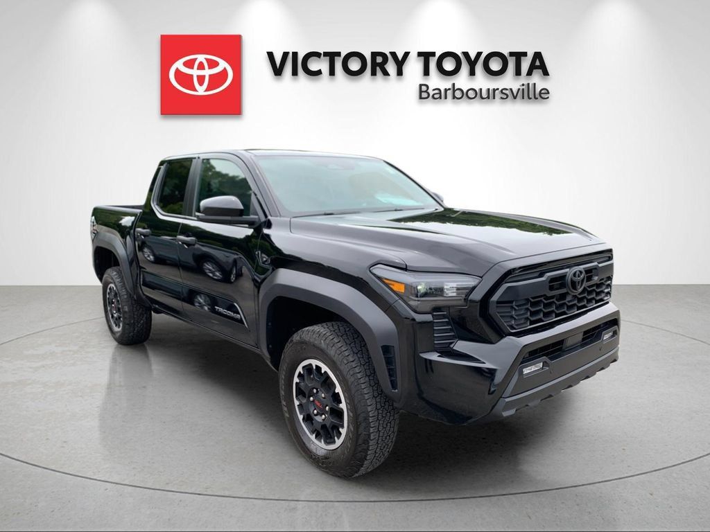 Used 2024 Toyota Tacoma TRD Off-Road AWD/4WD image 5