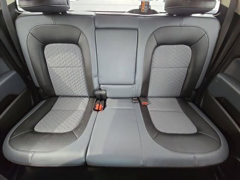 Used 2015 Chevrolet Colorado Z71 AWD/4WD image 11