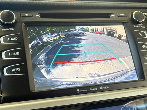 Used 2019 Toyota Highlander SE AWD/4WD image 21