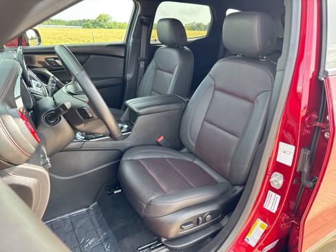 Used 2025 Chevrolet Blazer RS FWD image 11