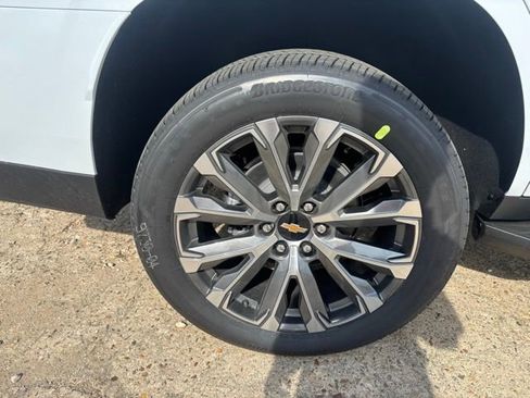 New 2026 Chevrolet Tahoe High Country w/ Sun And Tow Package AWD/4WD image 9
