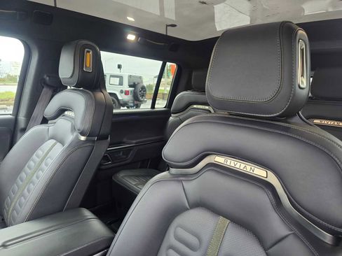 Used 2023 Rivian R1S Adventure image 25