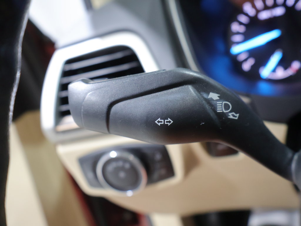 Used 2014 Ford Fusion SE w/ Equipment Group 202A FWD image 33