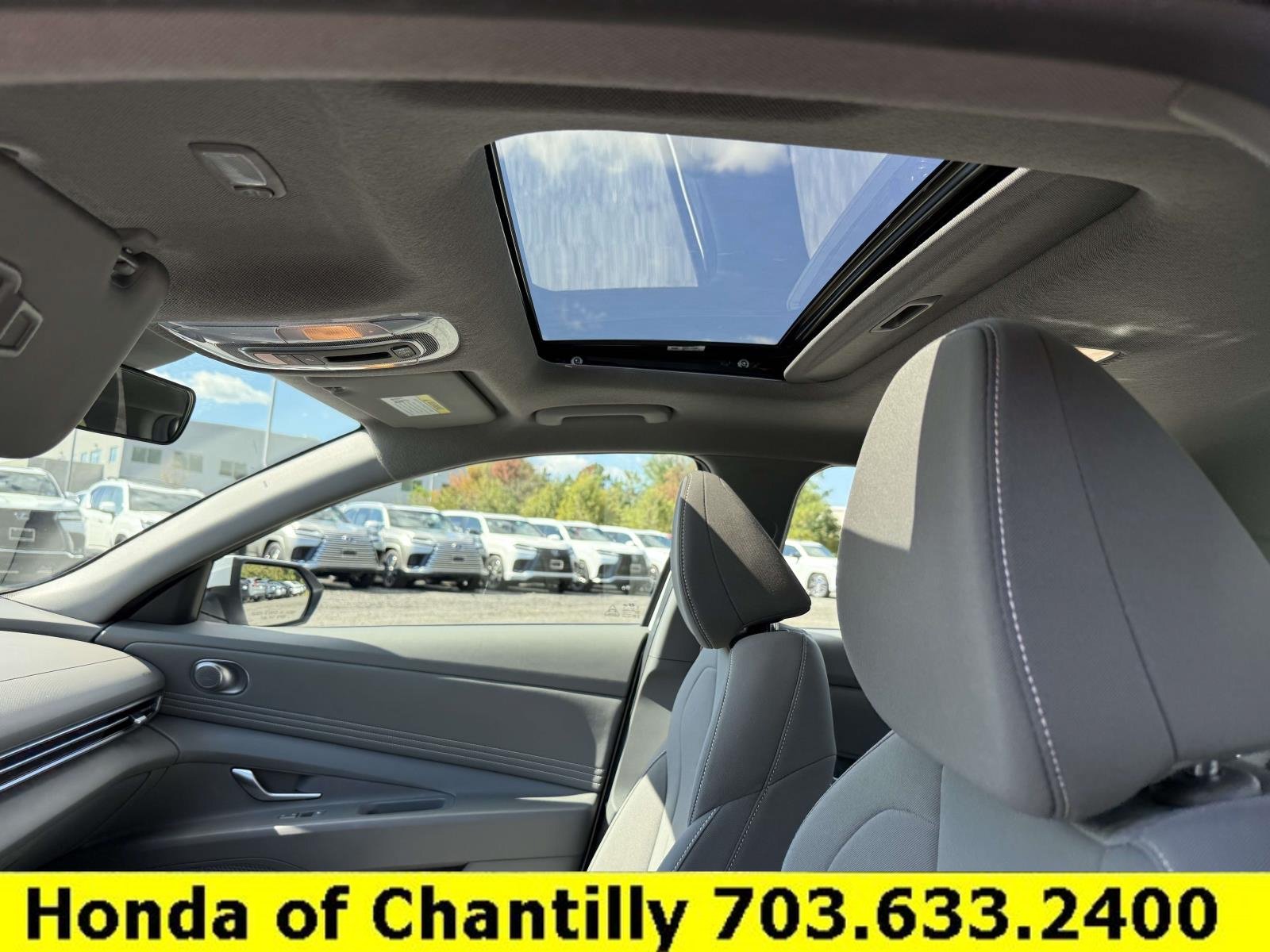 Used 2024 Hyundai Elantra SEL w/ Convenience Package FWD image 20