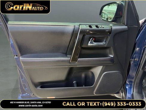 Used 2018 Toyota 4Runner TRD Off-Road Premium AWD/4WD image 28