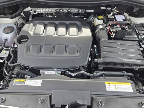 New 2026 Volkswagen Tiguan SE R-Line image 24