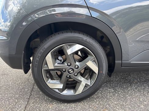 Certified 2025 Hyundai Venue Limited image 23