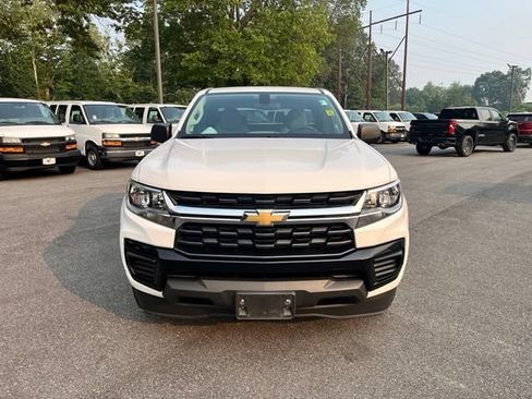 Used 2021 Chevrolet Colorado W/T w/ WT Convenience Package RWD image 3