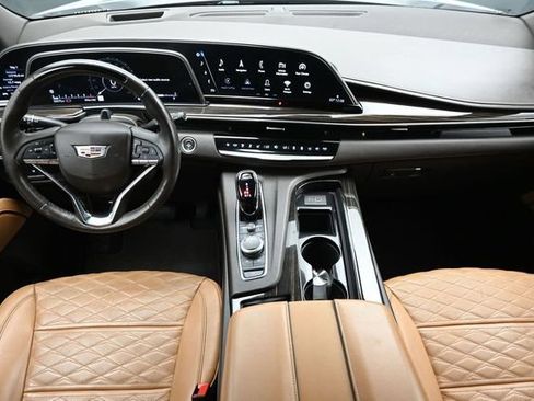 Used 2022 Cadillac Escalade ESV Sport w/ LPO, ONYX Package AWD/4WD image 10