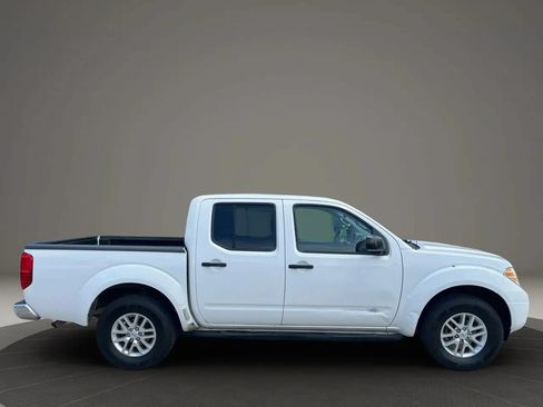 Used 2017 Nissan Frontier SV AWD/4WD image 8