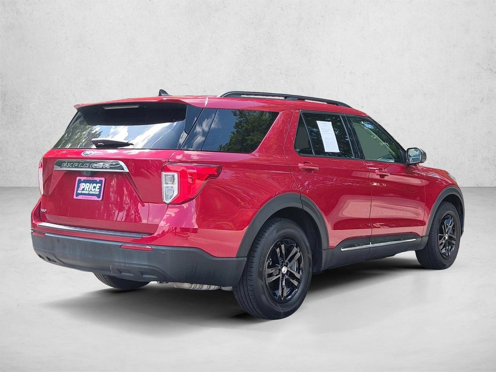Used 2023 Ford Explorer XLT RWD image 6