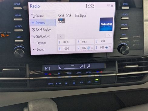 Used 2021 Toyota Sienna LE image 18