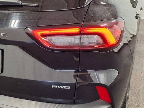 Certified 2023 Ford Escape Platinum image 32