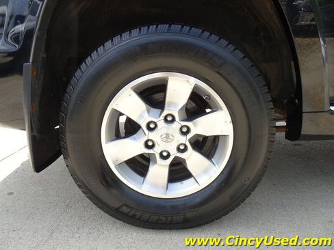 Used 2013 Toyota 4Runner SR5 w/ Convenience Pkg AWD/4WD image 34