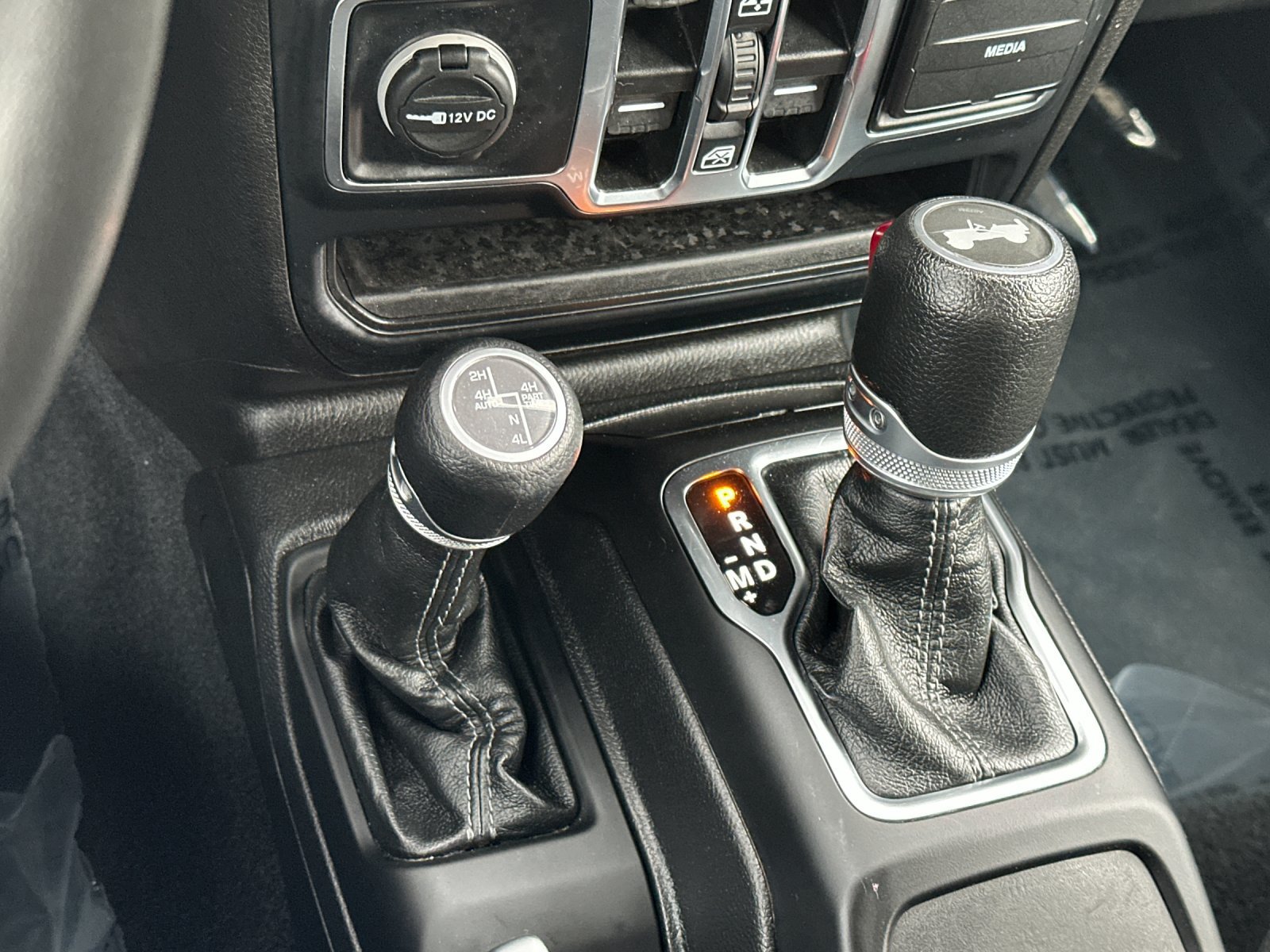 Used 2024 Jeep Wrangler Unlimited AWD/4WD image 21