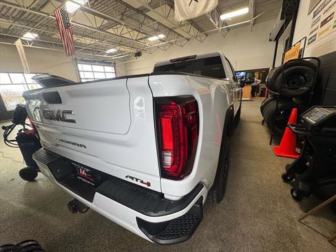 Certified 2021 GMC Sierra 2500 AT4 w/ AT4 Premium Plus Package image 5