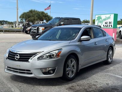 Used 2013 Nissan Altima 2.5 SL w/ Technology Pkg