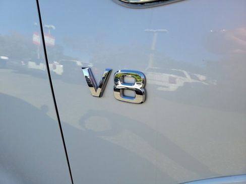 Certified 2022 Nissan Armada SL w/ Captain's Chairs Package image 9