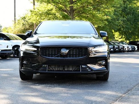 Used 2024 Volvo S60 B5 Plus FWD image 2