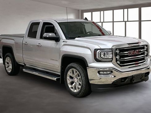 Used 2018 GMC Sierra 1500 SLT w/ SLT Premium Package image 11