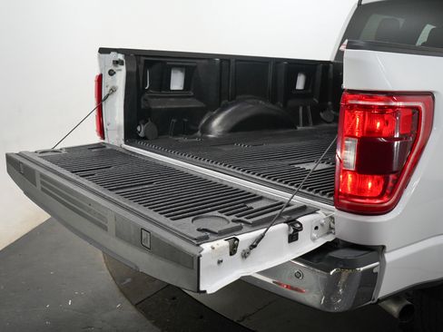 Used 2022 Ford F150 XLT w/ Trailer Tow Package AWD/4WD image 9