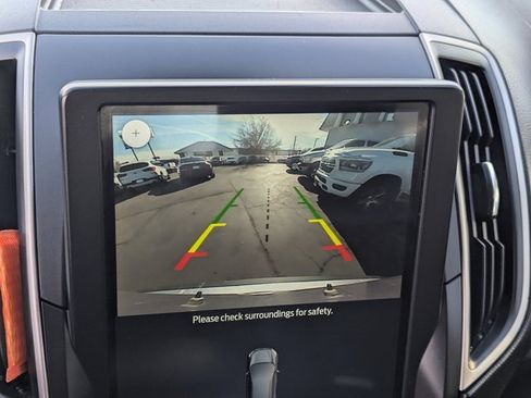 Used 2022 Ford Edge SEL image 15