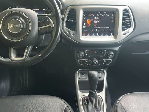 Used 2021 Jeep Compass Latitude FWD image 18