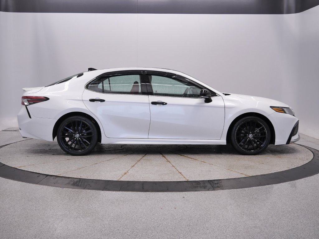 Used 2023 Toyota Camry XSE FWD image 8