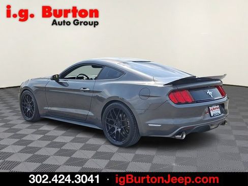 Used 2016 Ford Mustang Coupe RWD image 4