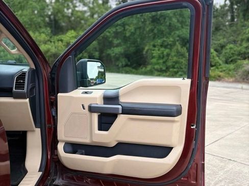 Used 2016 Ford F150 XLT w/ Equipment Group 302A Luxury AWD/4WD image 13