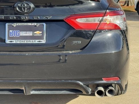 Used 2020 Toyota Camry SE image 7