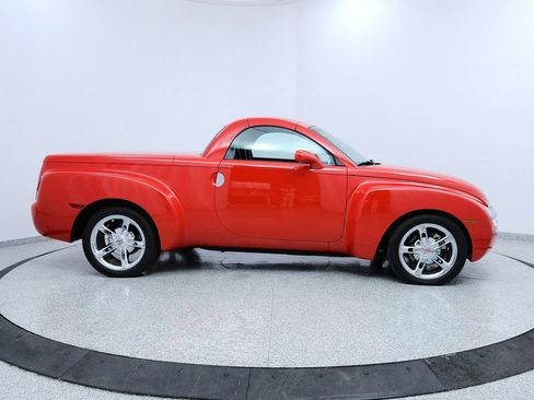 Used 2003 Chevrolet SSR w/ Preferred Equipment Group image 6