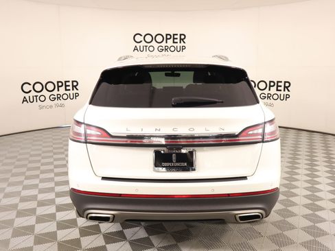 Used 2023 Lincoln Nautilus Reserve image 22