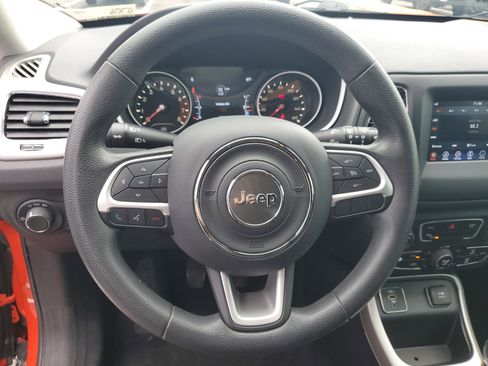 Used 2019 Jeep Compass Sport w/ Tech Group image 13