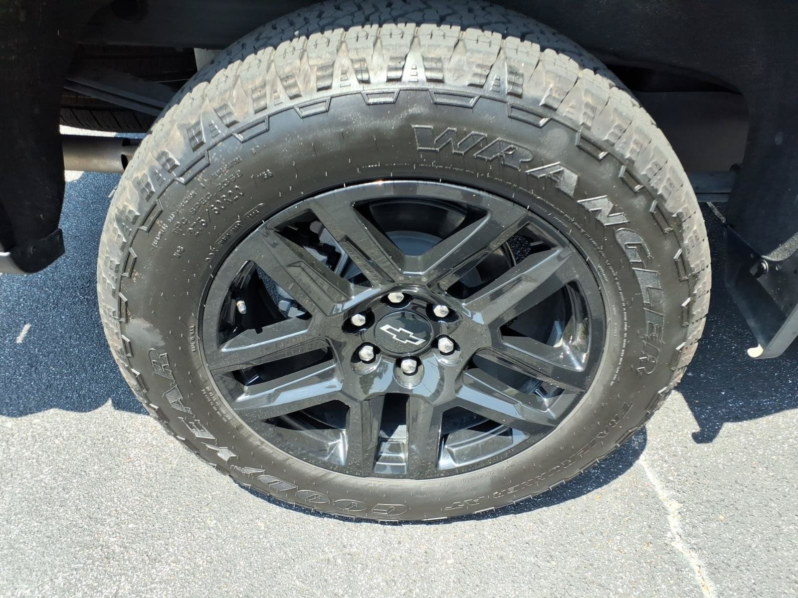 Used 2025 Chevrolet Silverado 1500 LT Trail Boss w/ Convenience Package II AWD/4WD image 19