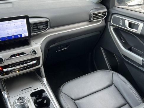 Certified 2023 Ford Explorer XLT w/ Equipment Group 202A image 33